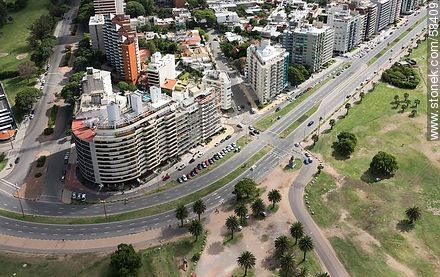 Aerial view of the buildings of the Rambla Gandhi and Bulevar Artigas - Department of Montevideo - URUGUAY. Foto No. 58409