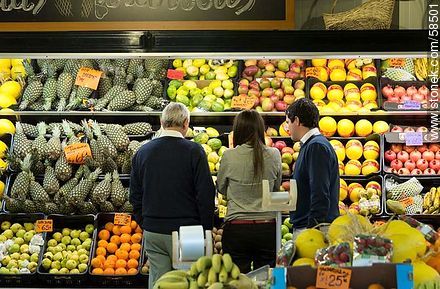 Mercado Agrícola. Frutas y verduras. - Departamento de Montevideo - URUGUAY. Foto No. 58501
