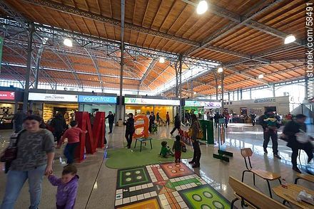Mercado Agrícola. Espacio infantil. - Departamento de Montevideo - URUGUAY. Foto No. 58491