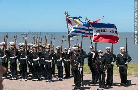 Día de la Armada en  su plaza de Punta Gorda. Cadetes de la Escuela Naval - Departamento de Montevideo - URUGUAY. Foto No. 58630