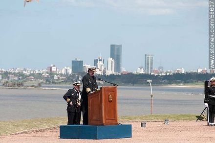 Día de la Armada (Navy Day) in its plaza in Punta Gorda. Commander speech - Department of Montevideo - URUGUAY. Photo #58607