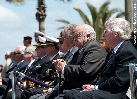 Día de la Armada. Vicepresidente Astori y ministrios Fernández Huidobro y Pintado - Departamento de Montevideo - URUGUAY. Foto No. 58605