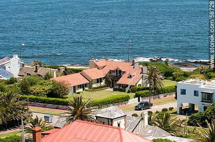 From the lighthouse of Punta del Este. Houses south of the Peninsula - Punta del Este and its near resorts - URUGUAY. Photo #58728
