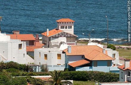 From the lighthouse of Punta del Este. Houses with sea view - Punta del Este and its near resorts - URUGUAY. Photo #58725