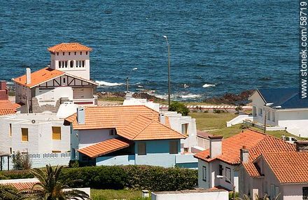 From the lighthouse of Punta del Este. Houses on the coast of Peninsula - Punta del Este and its near resorts - URUGUAY. Photo #58719