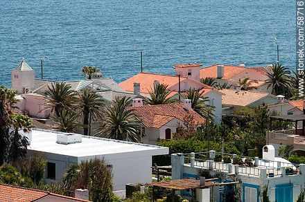 From the lighthouse of Punta del Este. Houses on the coast of Peninsula - Punta del Este and its near resorts - URUGUAY. Photo #58716