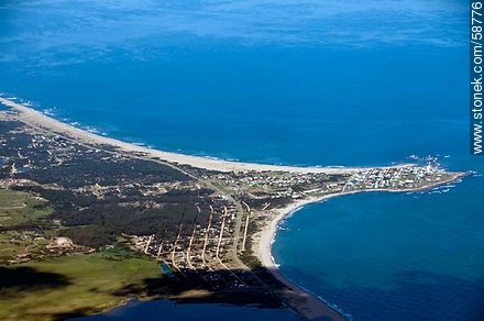 Aerial view of the peninsula of Jose Ignacio - Punta del Este and its near resorts - URUGUAY. Foto No. 58776