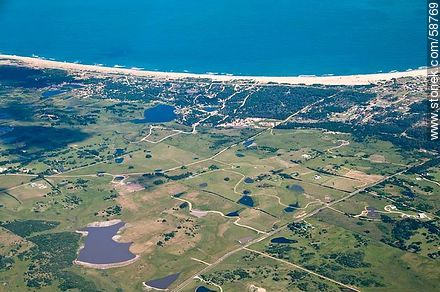 Vista aérea de campos próximos a José Ignacio. Camino Sainz Martínez - Punta del Este y balnearios cercanos - URUGUAY. Foto No. 58769