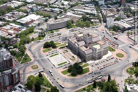 Vista aérea del Palacio Legislativo - Departamento de Montevideo - URUGUAY. Foto No. 58934