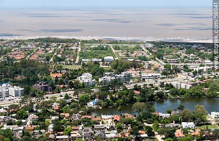 Vista aérea de la Avenida de las Américas. Río de la Plata - Departamento de Canelones - URUGUAY. Foto No. 59041