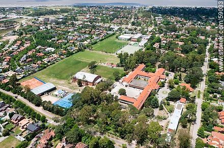 Vista aérea de la Scuola Italiana y el Colegio Stella Maris. Calle Gral. French - Departamento de Montevideo - URUGUAY. Foto No. 59033