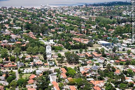 Vista aérea de la Avenida Italia y Santa Mónica - Departamento de Montevideo - URUGUAY. Foto No. 59029