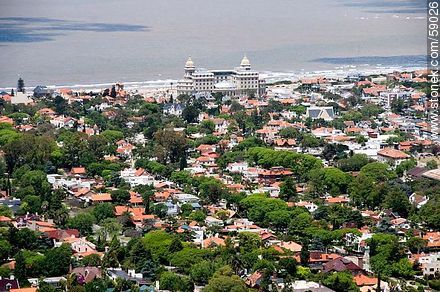 Vista aérea del barrio y hotel Carrasco. - Departamento de Montevideo - URUGUAY. Foto No. 59026