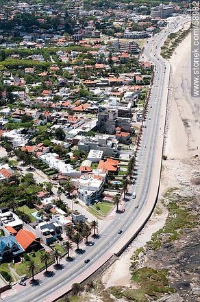 Vista aérea de la rambla República de México. - Departamento de Montevideo - URUGUAY. Foto No. 58982