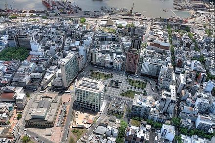 Aerial view of the Plaza Independencia. Teatro Solis - Department of Montevideo - URUGUAY. Photo #59104