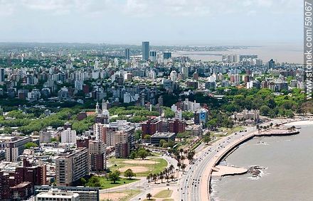Vista aérea de la Rambla Argentina. Barrio Palermo, Parque Rodó - Departamento de Montevideo - URUGUAY. Foto No. 59067