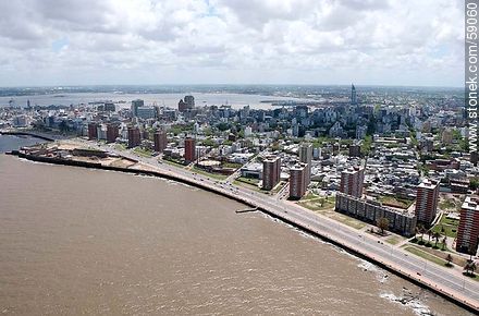 Vista aérea de la Rambla Argentina - Departamento de Montevideo - URUGUAY. Foto No. 59060