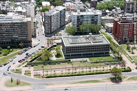 Vista aérea de la embajada de Estados Unidos - Departamento de Montevideo - URUGUAY. Foto No. 59048