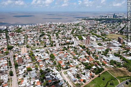 Vista aérea de Avenida Italia e Hipólito Yirigoyen - Departamento de Montevideo - URUGUAY. Foto No. 59242