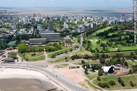 Vista aérea de la rambla Wilson y las avenidas Julio María Sosa y Juan A. Cachón. Club de Golf. Teatro de Verano - Departamento de Montevideo - URUGUAY. Foto No. 59298