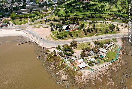 Vista aérea de clubes de pescadores en la rambla Wilson. Canteras del Parque Rodó - Departamento de Montevideo - URUGUAY. Foto No. 59300