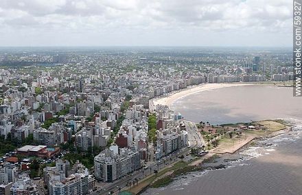 Vista aérea de la península de Trouville - Departamento de Montevideo - URUGUAY. Foto No. 59327