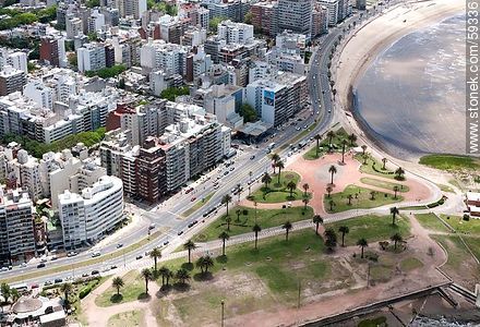 Vista aérea de Trouville, rambla Gandhi - Departamento de Montevideo - URUGUAY. Foto No. 59336