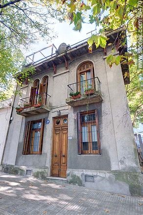 Diego Lamas and  Gabriel Pereira streets - Department of Montevideo - URUGUAY. Foto No. 59470
