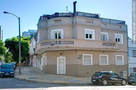 Corner of Bartolito Mitre and Masini streets - Department of Montevideo - URUGUAY. Photo #59481