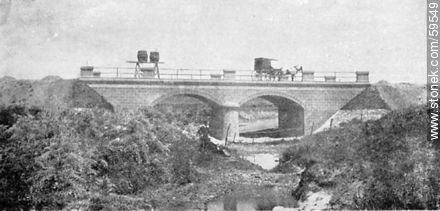 Puente sobre el arroyo Colorado. 1909. -  - URUGUAY. Foto No. 59549