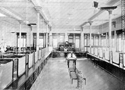 Interior del Banco de la República, 1909 - Departamento de Montevideo - URUGUAY. Foto No. 59703