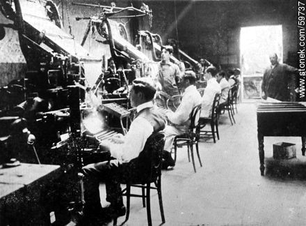 Linotype Workshop of Newspapers «La Razón» and «El Siglo», 1909 - Department of Montevideo - URUGUAY. Photo #59737