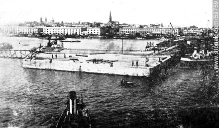 Pier A with embankment. Port of Montevideo, 1910 - Department of Montevideo - URUGUAY. Foto No. 59759