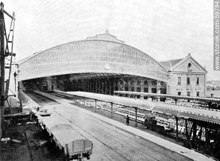Estación Central del Ferrocarril C. del Uruguay, 1910 - Departamento de Montevideo - URUGUAY. Foto No. 59794