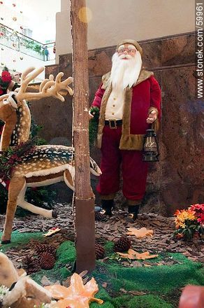 Christmas in the Punta Carretas Shopping. Santa Claus - Department of Montevideo - URUGUAY. Foto No. 59961