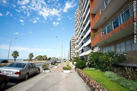 Rambla Mahatma Gandhi - Departamento de Montevideo - URUGUAY. Foto No. 60098
