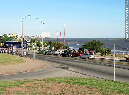 Rambla Rep. de Chile frente a la playa del Buceo - Departamento de Montevideo - URUGUAY. Foto No. 60082