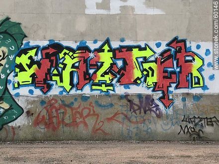Grafiti en muro de Cementerio en el Buceo - Departamento de Montevideo - URUGUAY. Foto No. 60146