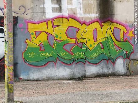 Graffiti on wall of a cemetery in Buceo - Department of Montevideo - URUGUAY. Photo #60130