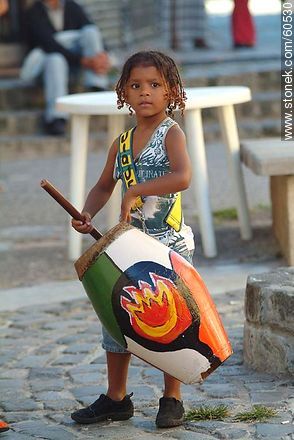 Drummer boy in his debut - Department of Montevideo - URUGUAY. Foto No. 60530
