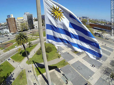 Uruguayan Flag from high in Tres Cruces - Department of Montevideo - URUGUAY. Foto No. 60650