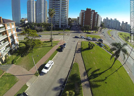 Street Tomás de Tezanos from above. Plaza Armenia - Department of Montevideo - URUGUAY. Photo #60668