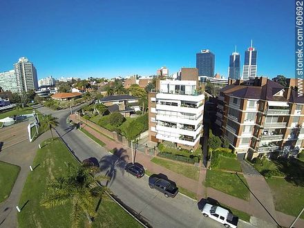 Calle Tomás de Tezanos desde el aire - Departamento de Montevideo - URUGUAY. Foto No. 60692