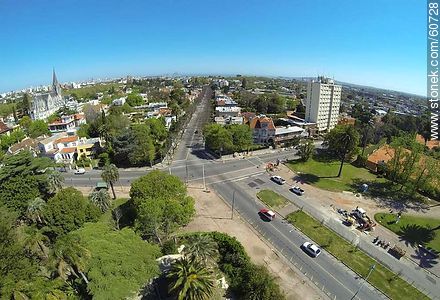 Vista aérea de las avenidas Buschental y Lucas Obes - Departamento de Montevideo - URUGUAY. Foto No. 60728