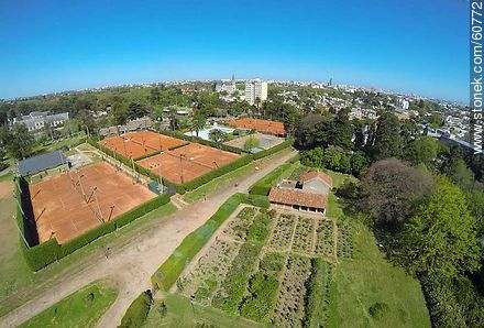 Circle Tennis Courts. Senda Juan M. Bonifaz - Department of Montevideo - URUGUAY. Foto No. 60772