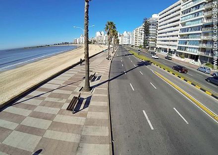 Pocitos beach and Rambla Rep. del Perú. South side trails - Department of Montevideo - URUGUAY. Photo #60854