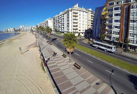 Pocitos beach and Rambla Rep. del Perú.  - Department of Montevideo - URUGUAY. Foto No. 60867
