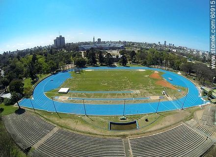 Foto aérea de la pista de ateltismo Darwin Piñeirúa - Departamento de Montevideo - URUGUAY. Foto No. 60915