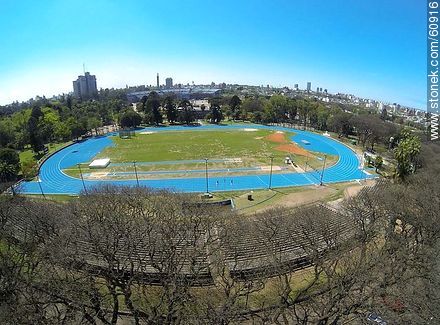 Foto aérea de la pista de ateltismo Darwin Piñeirúa - Departamento de Montevideo - URUGUAY. Foto No. 60916