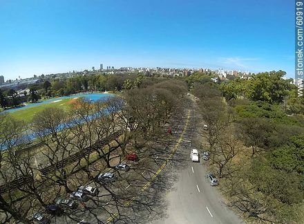 Foto aérea de la Avenida Dr. Lorenzo Mérola. Pista de Atletismo - Departamento de Montevideo - URUGUAY. Foto No. 60919